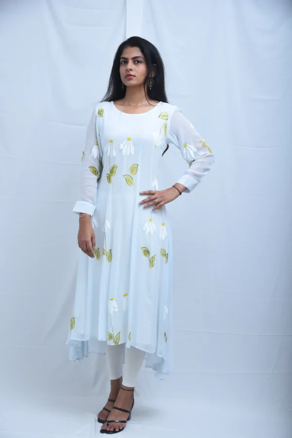 Flora Women's White Asymmetrical Kurti with Daisy Print